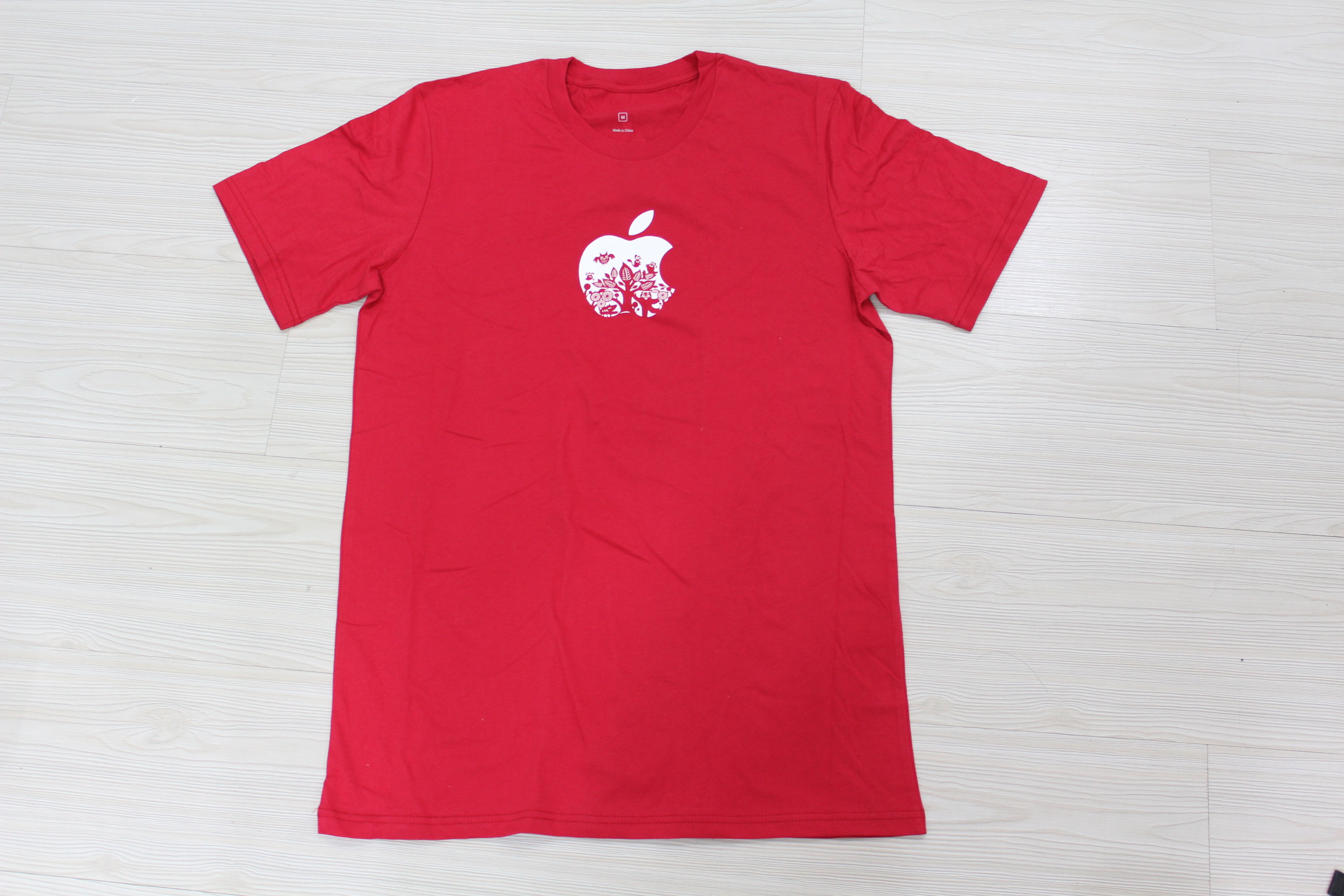 台灣 Apple Store 開幕禮，有閒來坐 T-shirt 衣服開箱