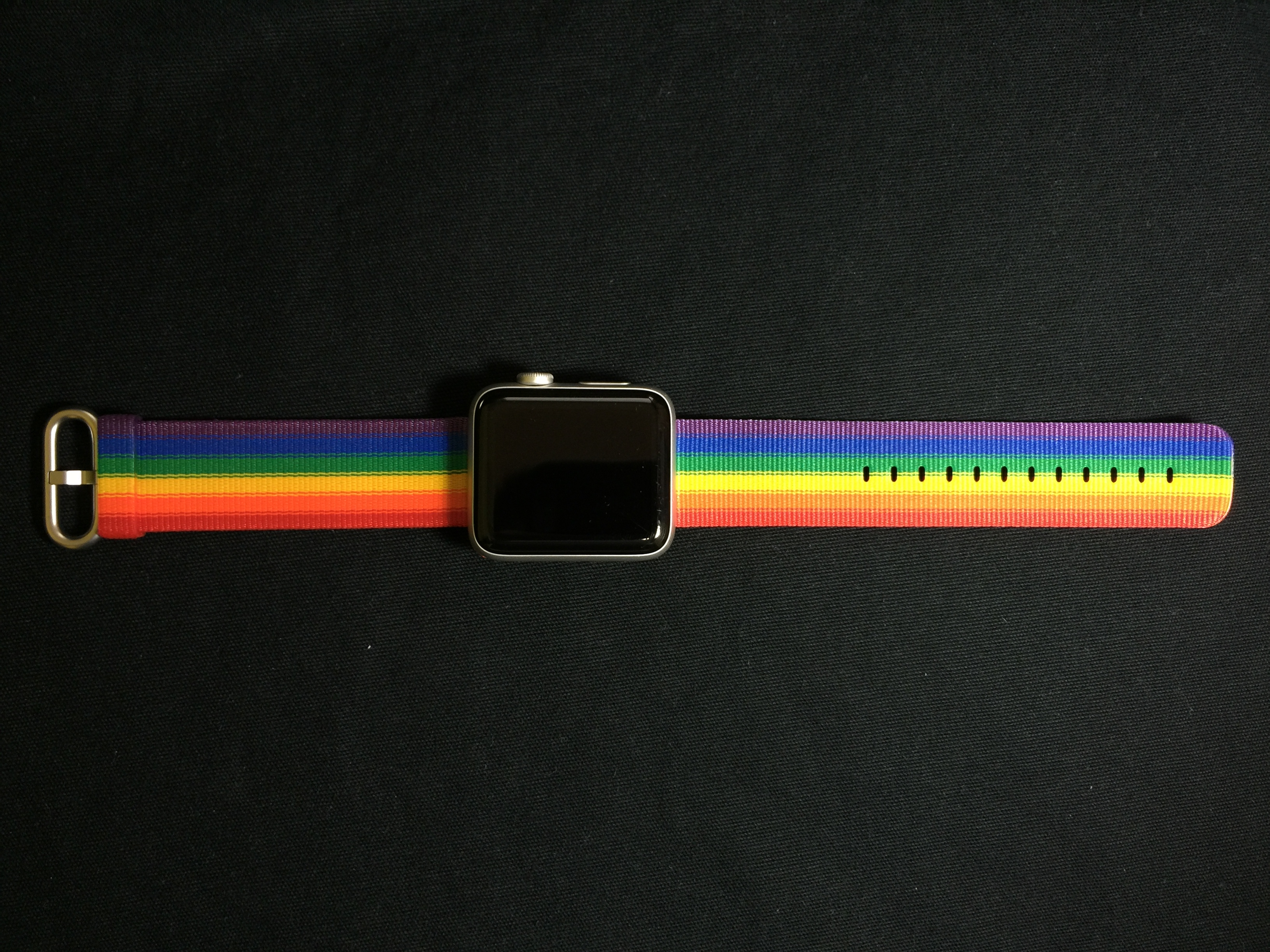 Apple Store限定 彩虹版Apple Watch Pride錶帶開箱