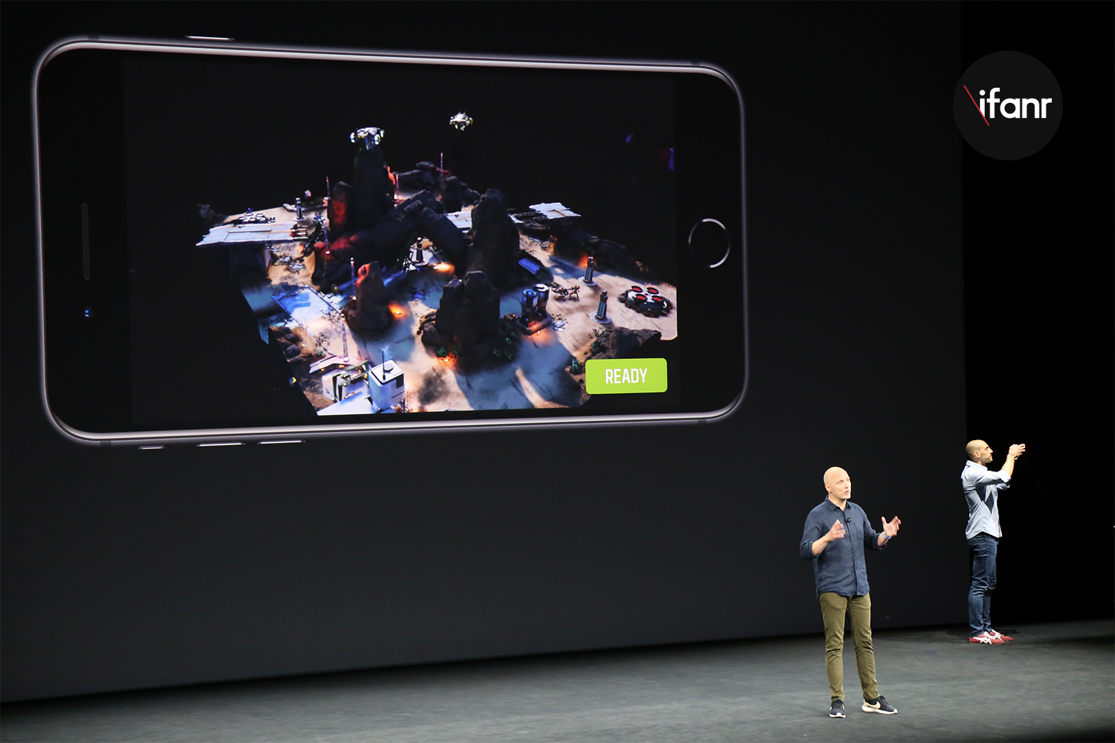 iPhone 8 Plus發表：看起來就像玻璃版的iPhone 7 Plus