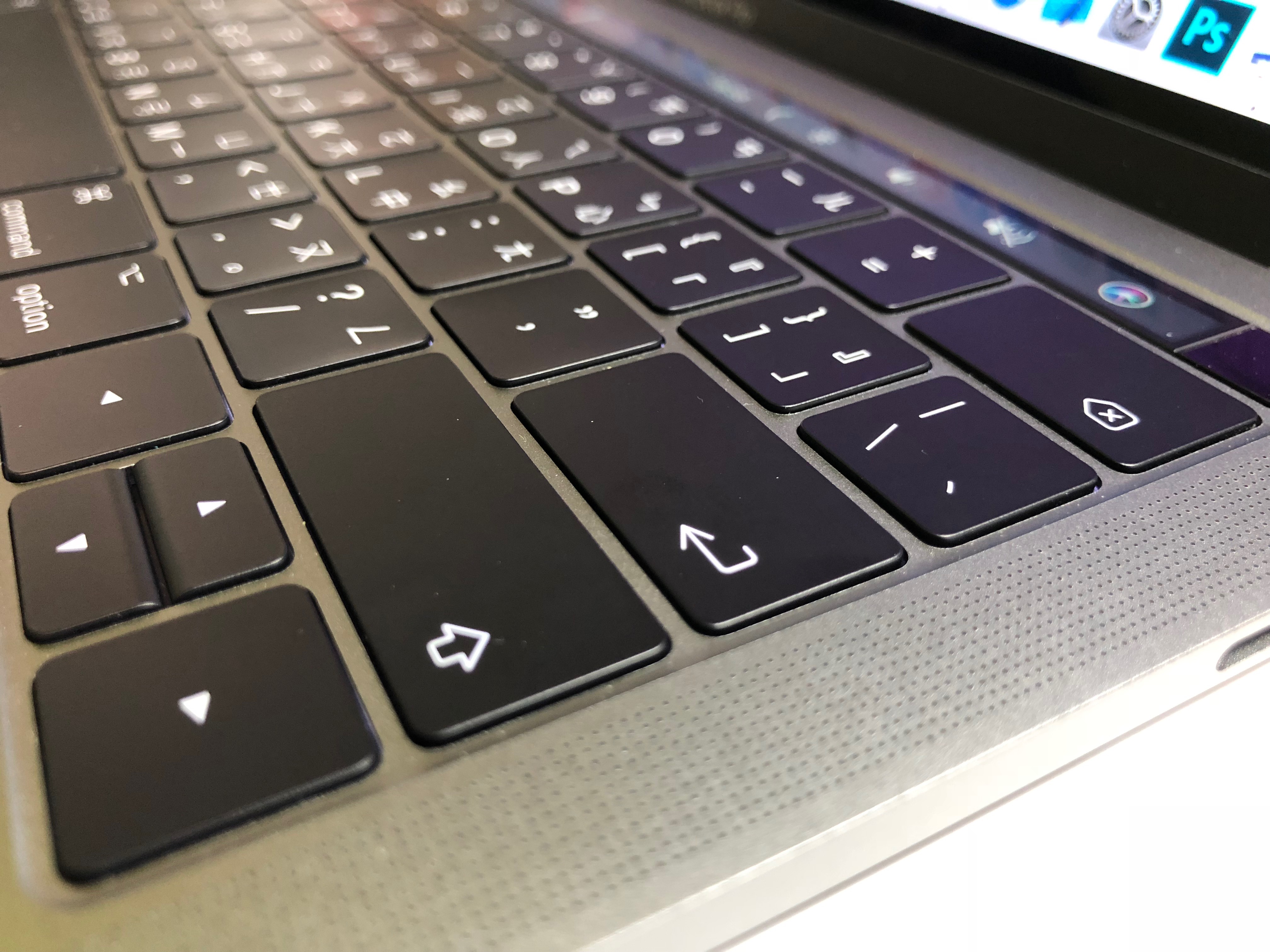 MacBook Pro 鍵盤故障送修過程-維修後鍵盤