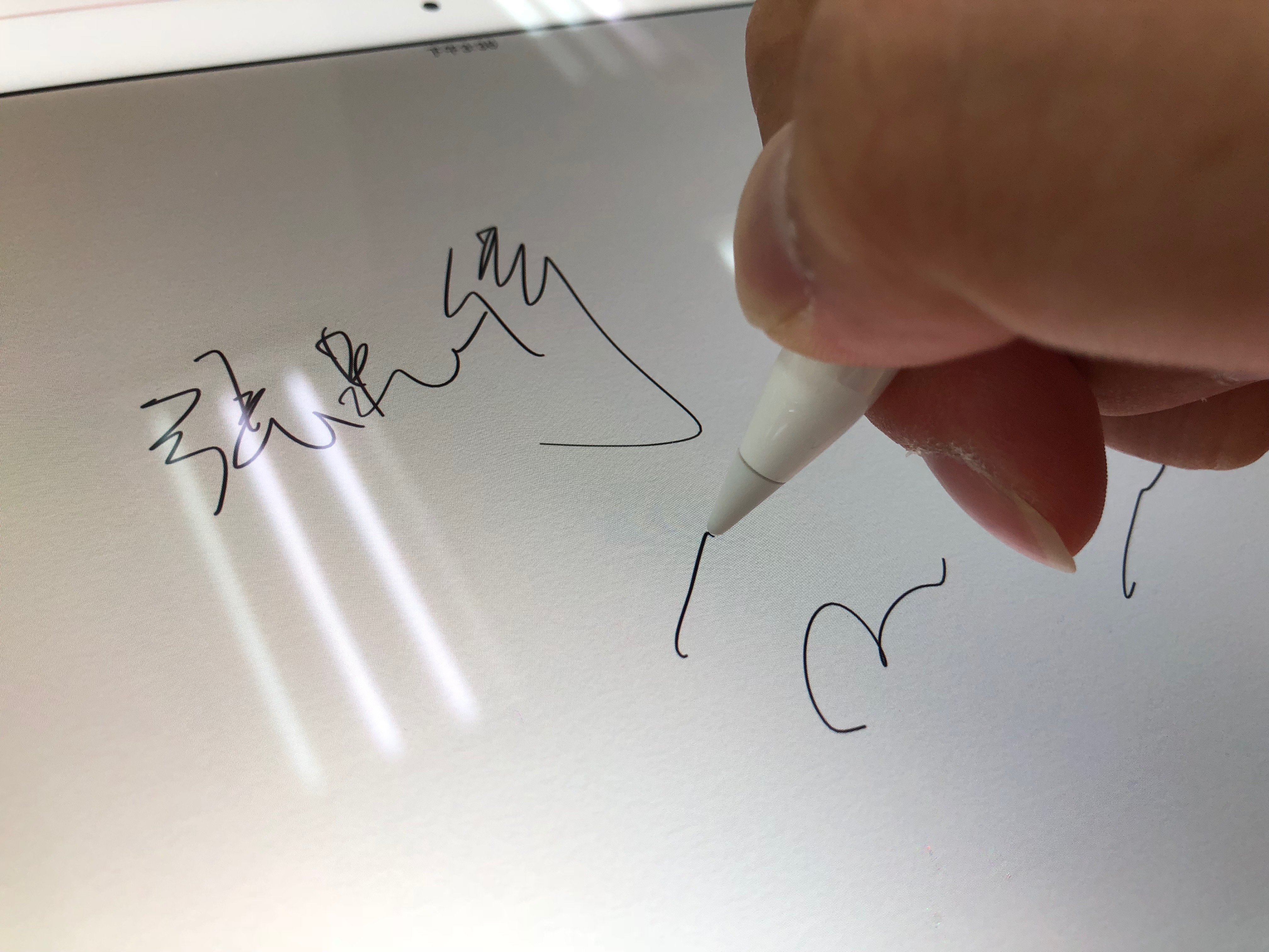 Apple Pencil 在 iPad Pro 上的使用情形