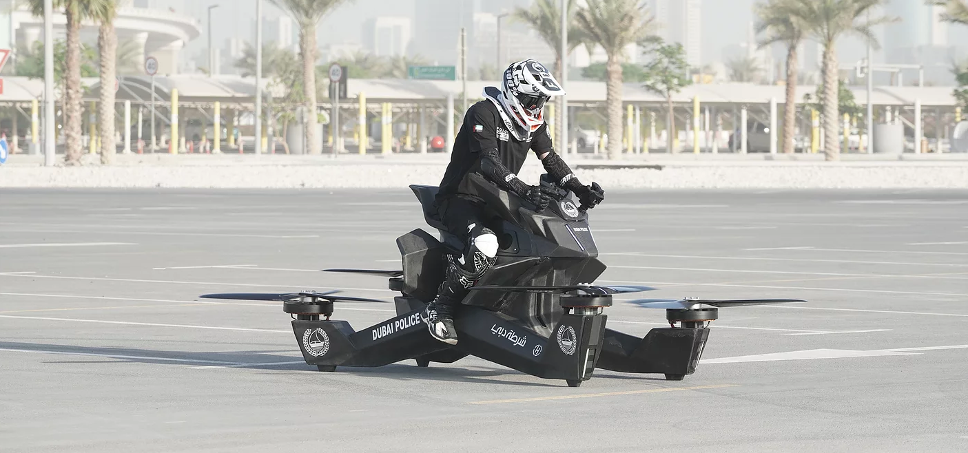杜拜警方計畫引進飛行摩托車 Hoverbike：雖然帥，但好像沒想像中那麼好用