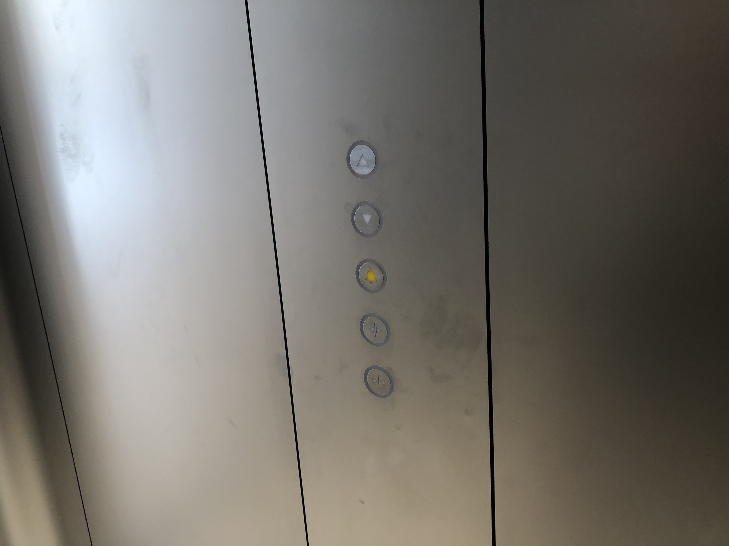 信義 A13 獨立電梯