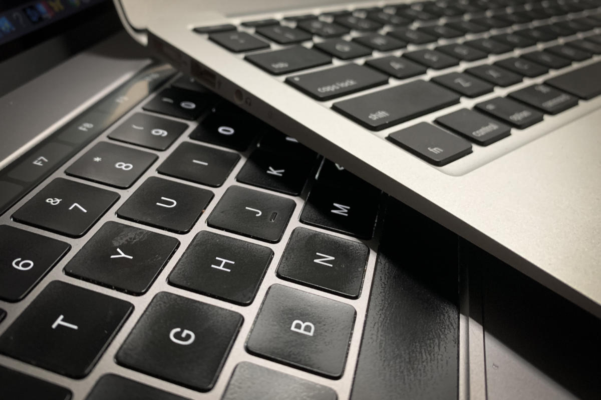 MacBook 剪刀腳 蝶式鍵盤