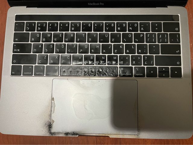 MacBook 爆炸