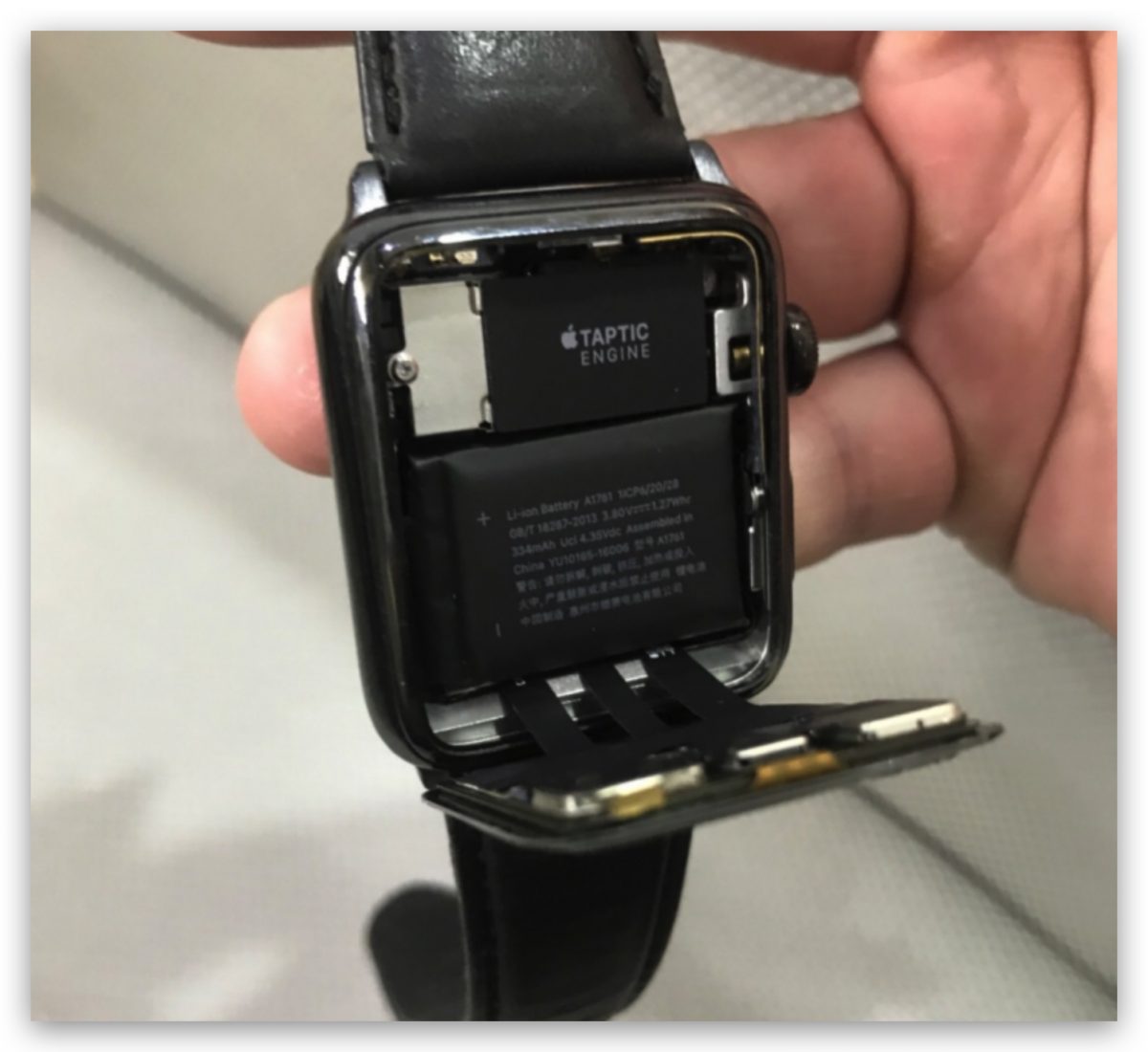 Apple Watch 螢幕分離