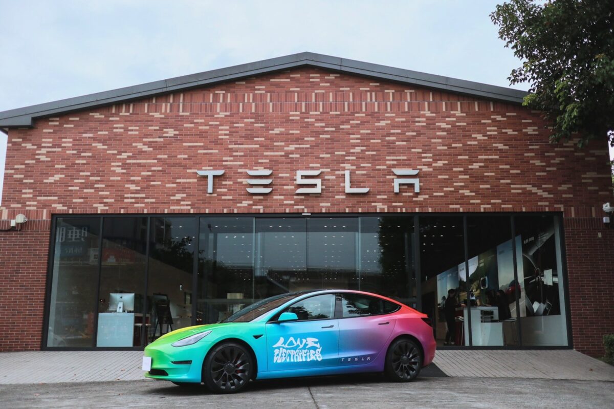 特斯拉 Tesla Drive with Pride 與驕傲同行 Model Y
