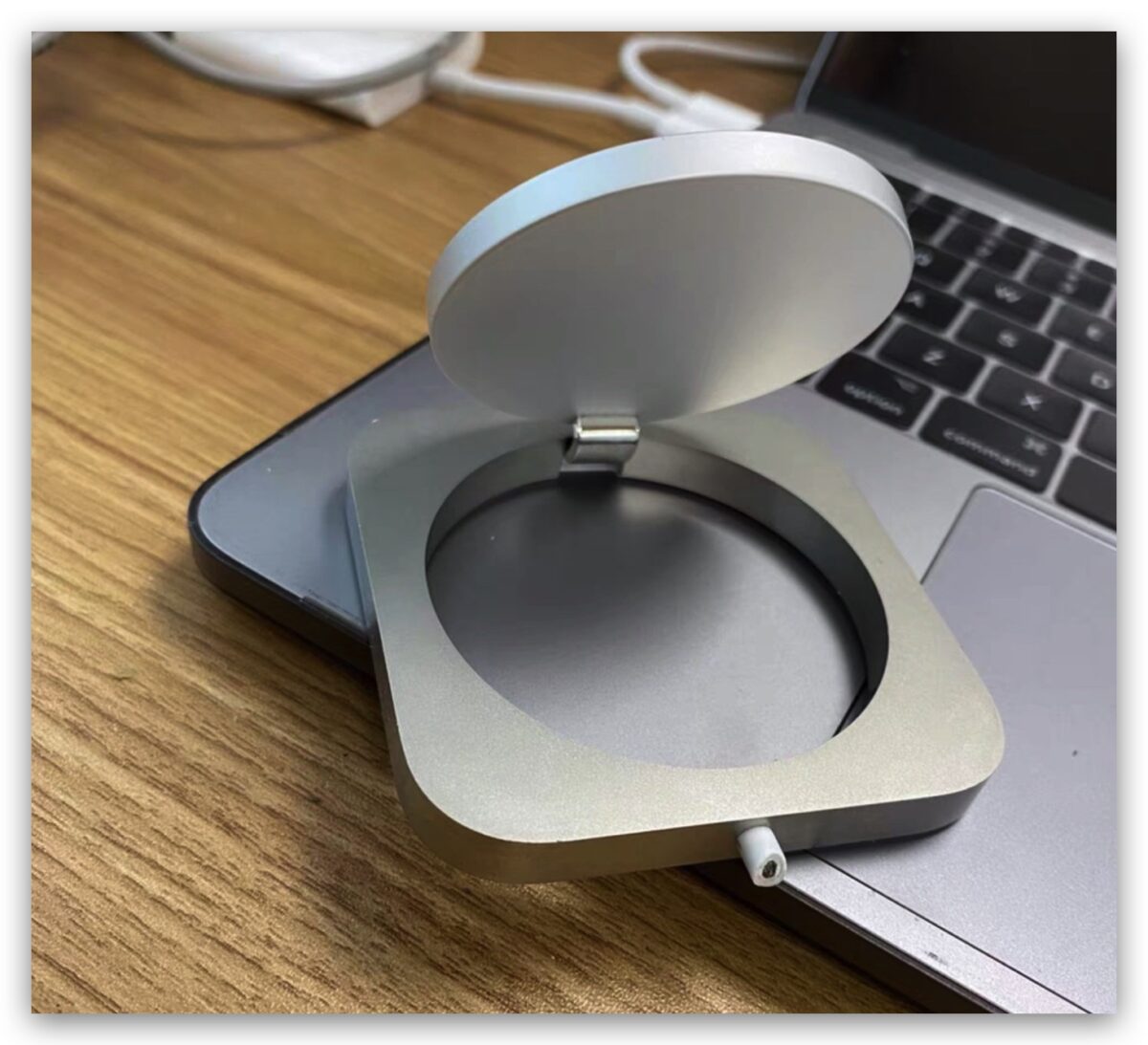 Apple MagSafe 磁吸充電器