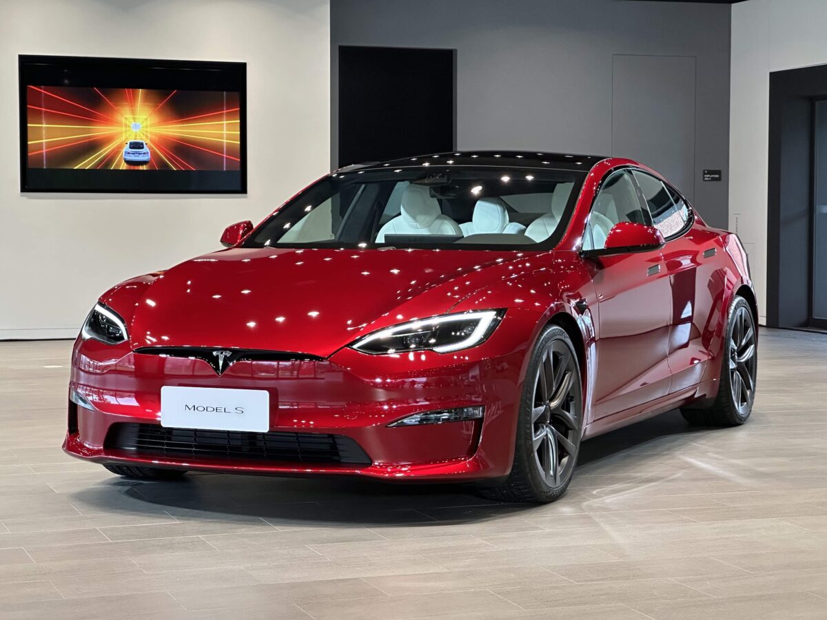 特斯拉 Tesla Model S Ultra Red 烈焰紅