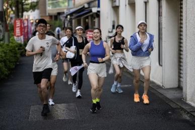 lululemon視跑步為一項可以提升身心幸福感的運動，並宣布推出Together in Stride「一起感受每一步」企劃及Road to Trail 全新跑步服飾系列