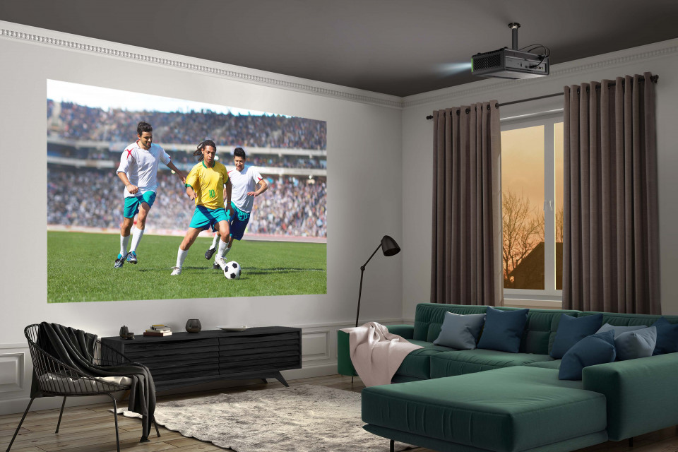 ViewSonic designed for Xbox X1-4K LED投影機支援垂直鏡頭位移、1.3倍光學變焦和側向投影等功能，增強了安裝的靈活性