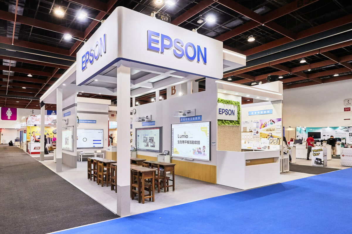 Epson於2023台灣教育科技展，展示多元的智慧教育解決方案，涵蓋智慧列印、互動視覺影像、創客教室、環保校園及教育元宇宙等面向。