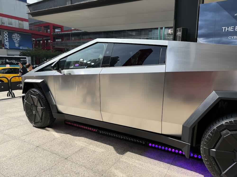 特斯拉 Tesla Cybertruck Cybertruck 硬派巡展