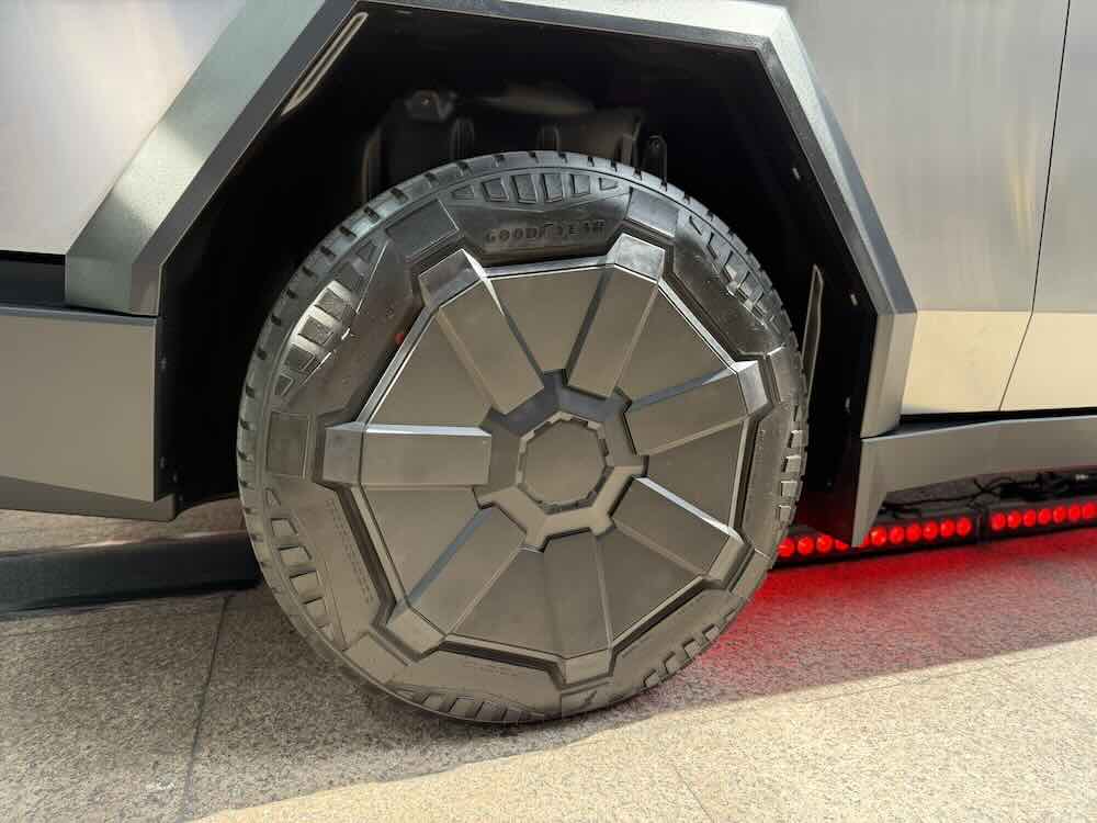 特斯拉 Tesla Cybertruck Cybertruck 硬派巡展