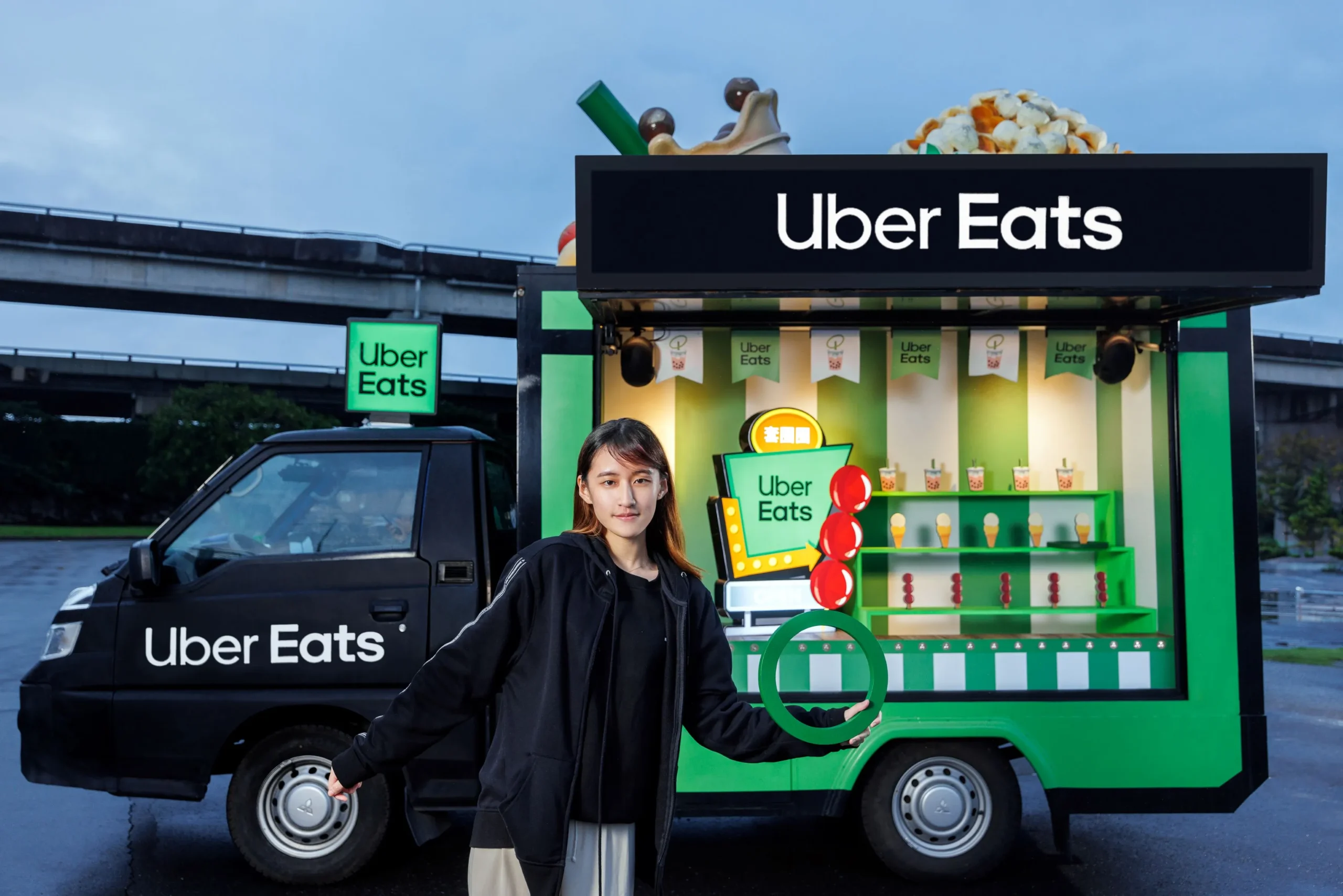 Uber Eats 八週年