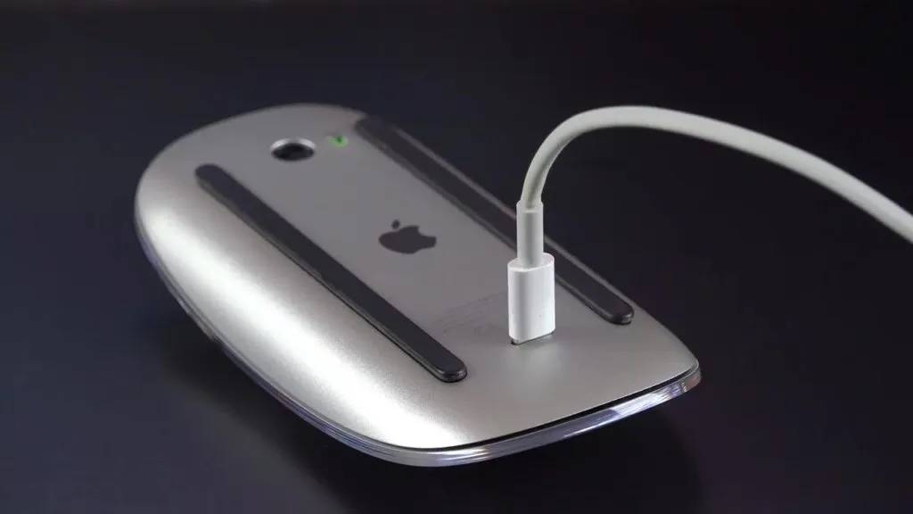 Apple 重新設計 Magic Mouse 巧控滑鼠