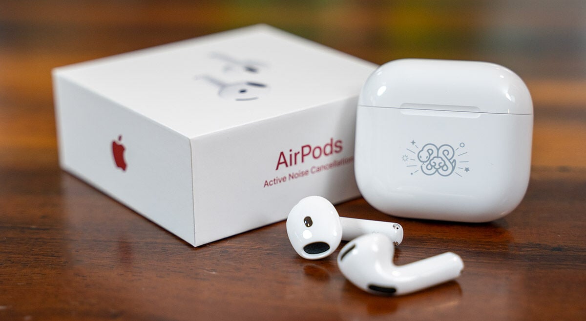 蛇年限定 AirPods 4